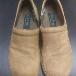 Cherokee Clogs 38 or 8 Tan